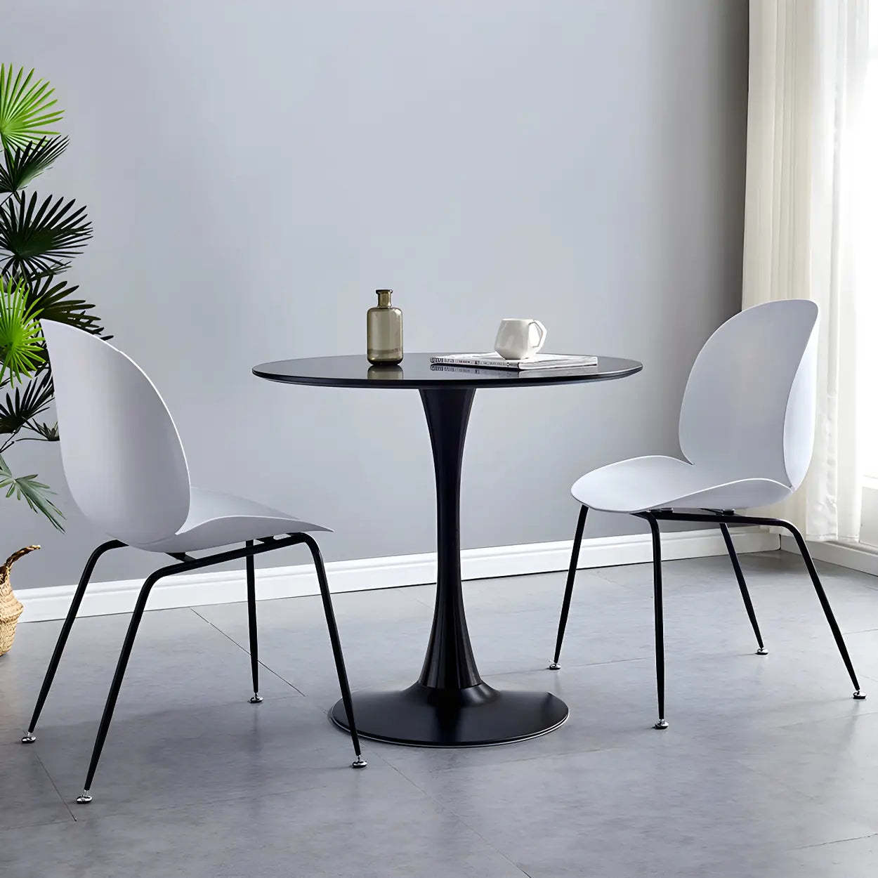 Round Wood Scratch-Resistant Dining Table