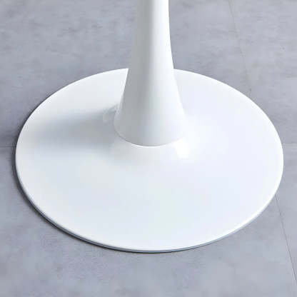 Round Wood Scratch-Resistant Dining Table