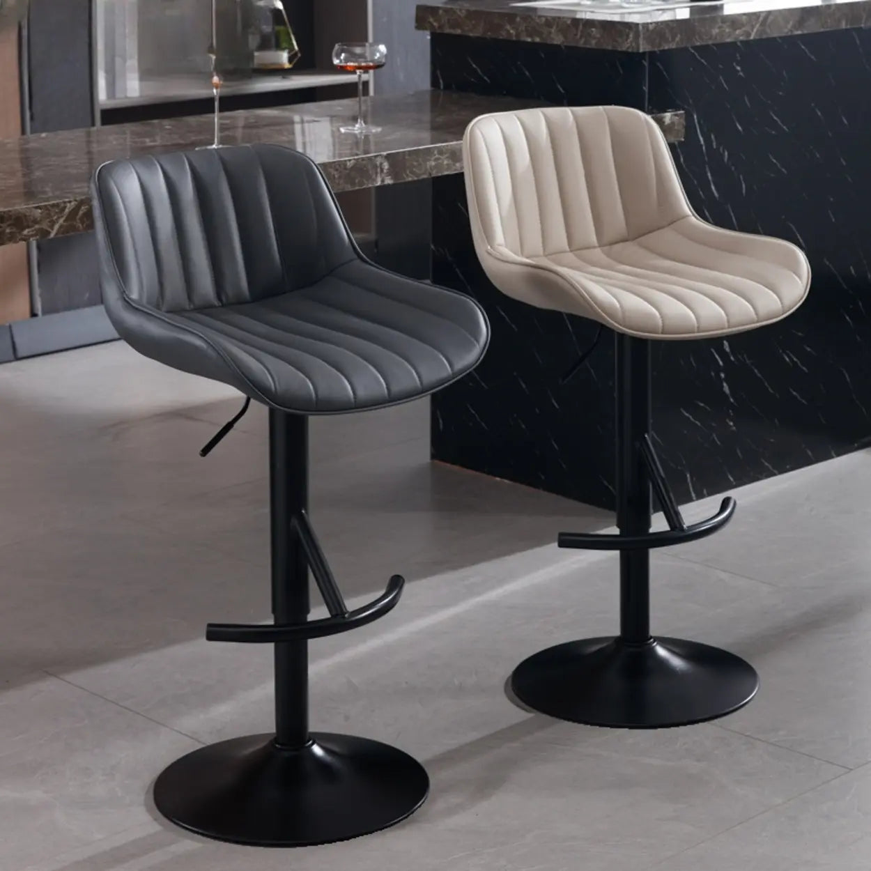 Modern Swivel Leather Bar Stool with Footrest — Black