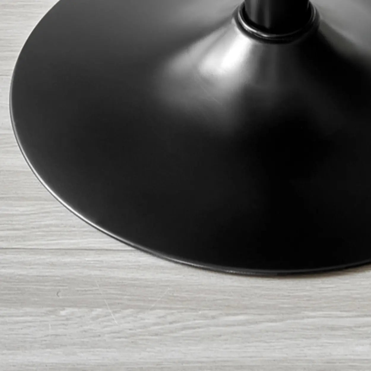 Modern Swivel Saddle Bar Stool with Footrest