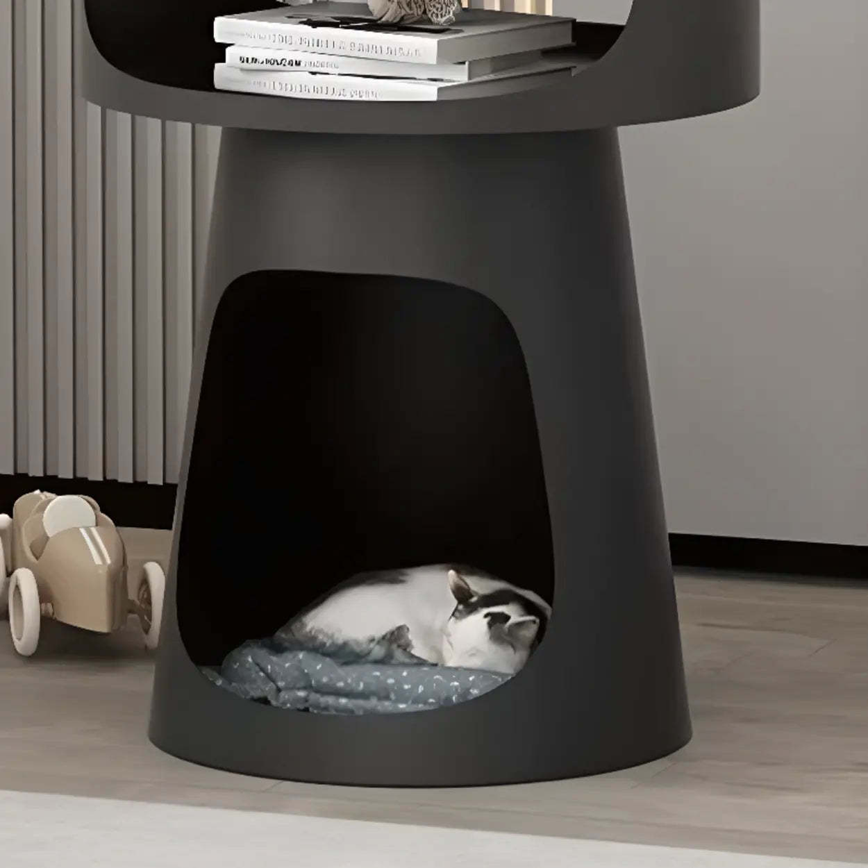 Modern Circular Alloy White Pedestal Side Table