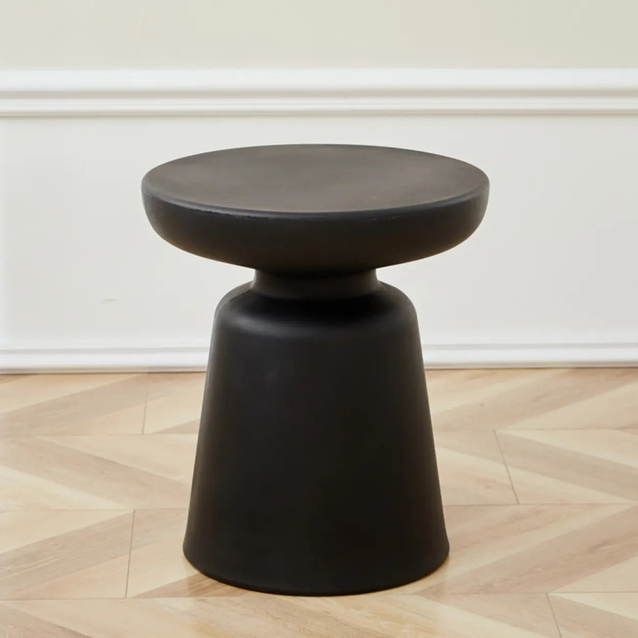 Minimalist Red Drum Wood Round Side Table