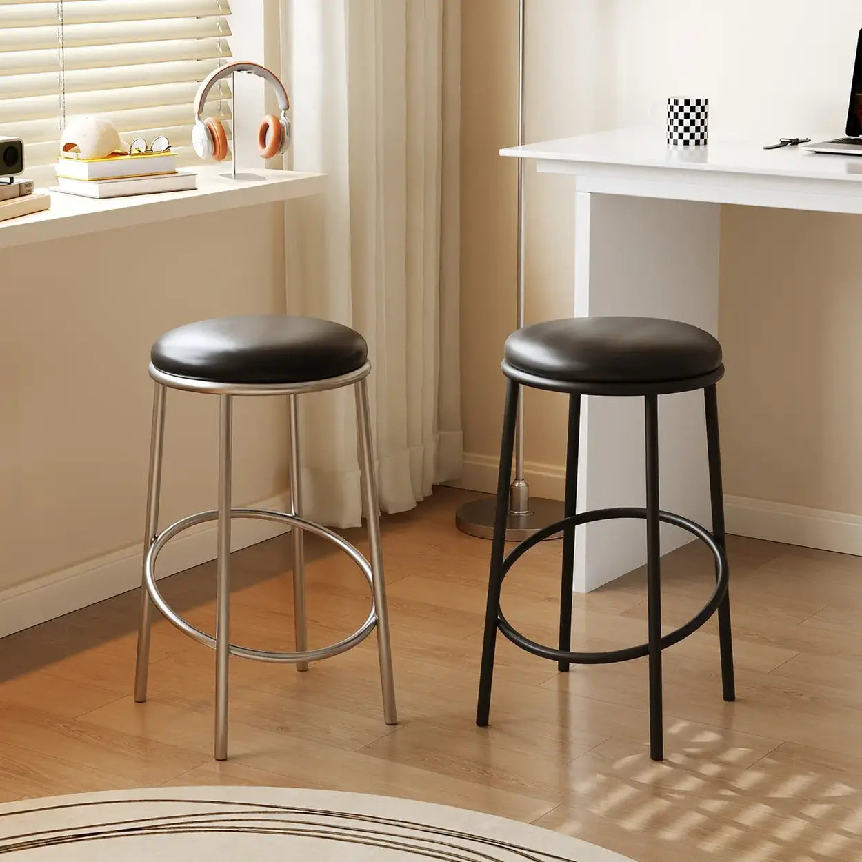 Modern Counter Height Faux Leather Backless Bar Stool — Silver