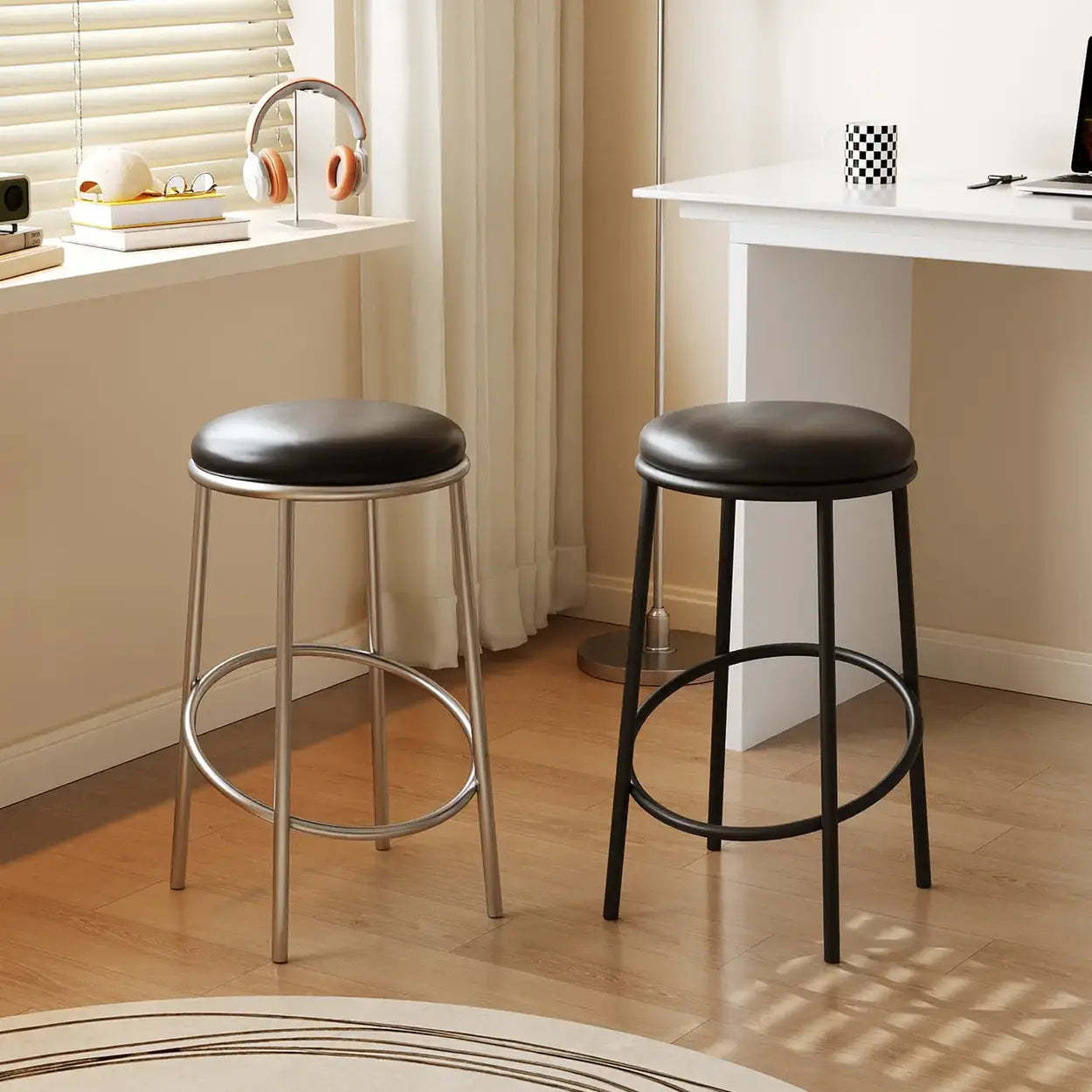 Modern Counter Height Faux Leather Backless Bar Stool — Silver