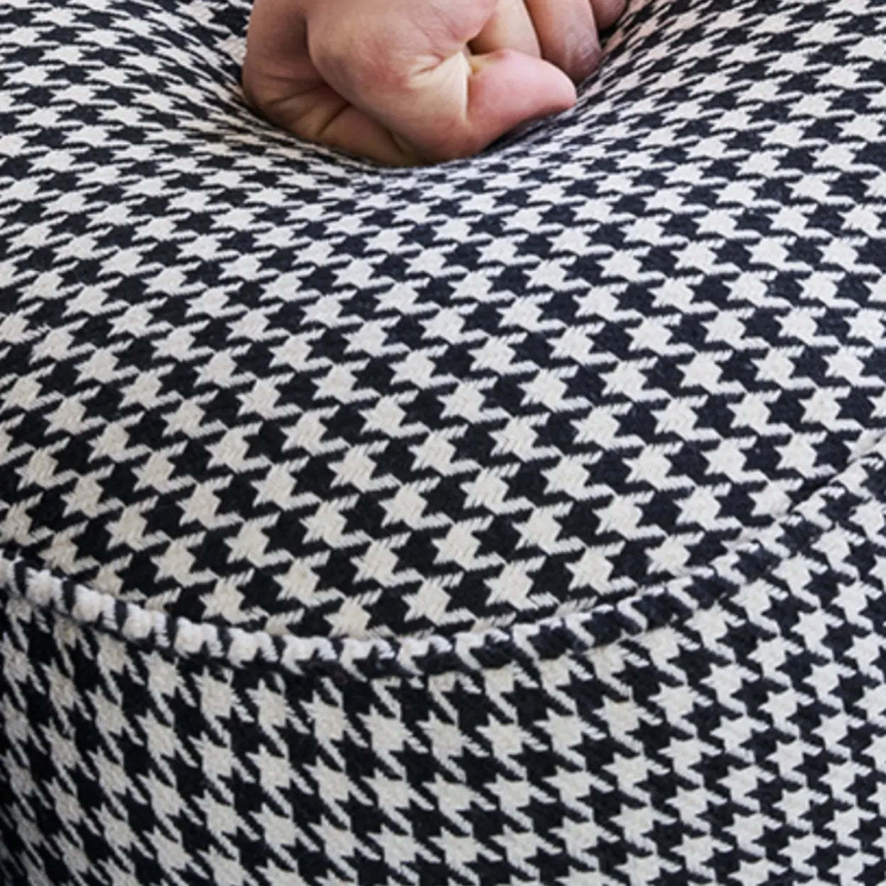 Modern Houndstooth Wood Lounge Chair with Arms