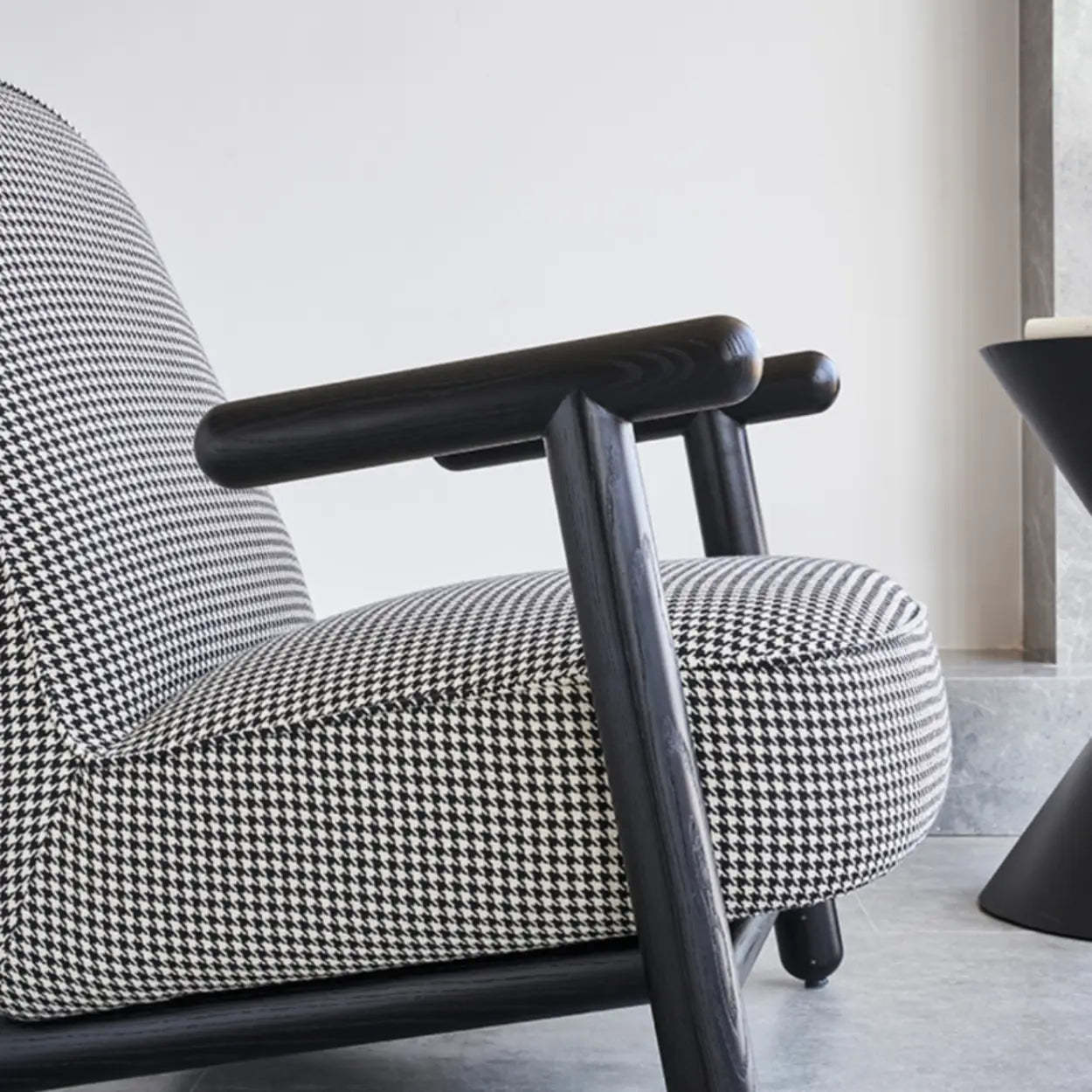 Modern Houndstooth Wood Lounge Chair with Arms