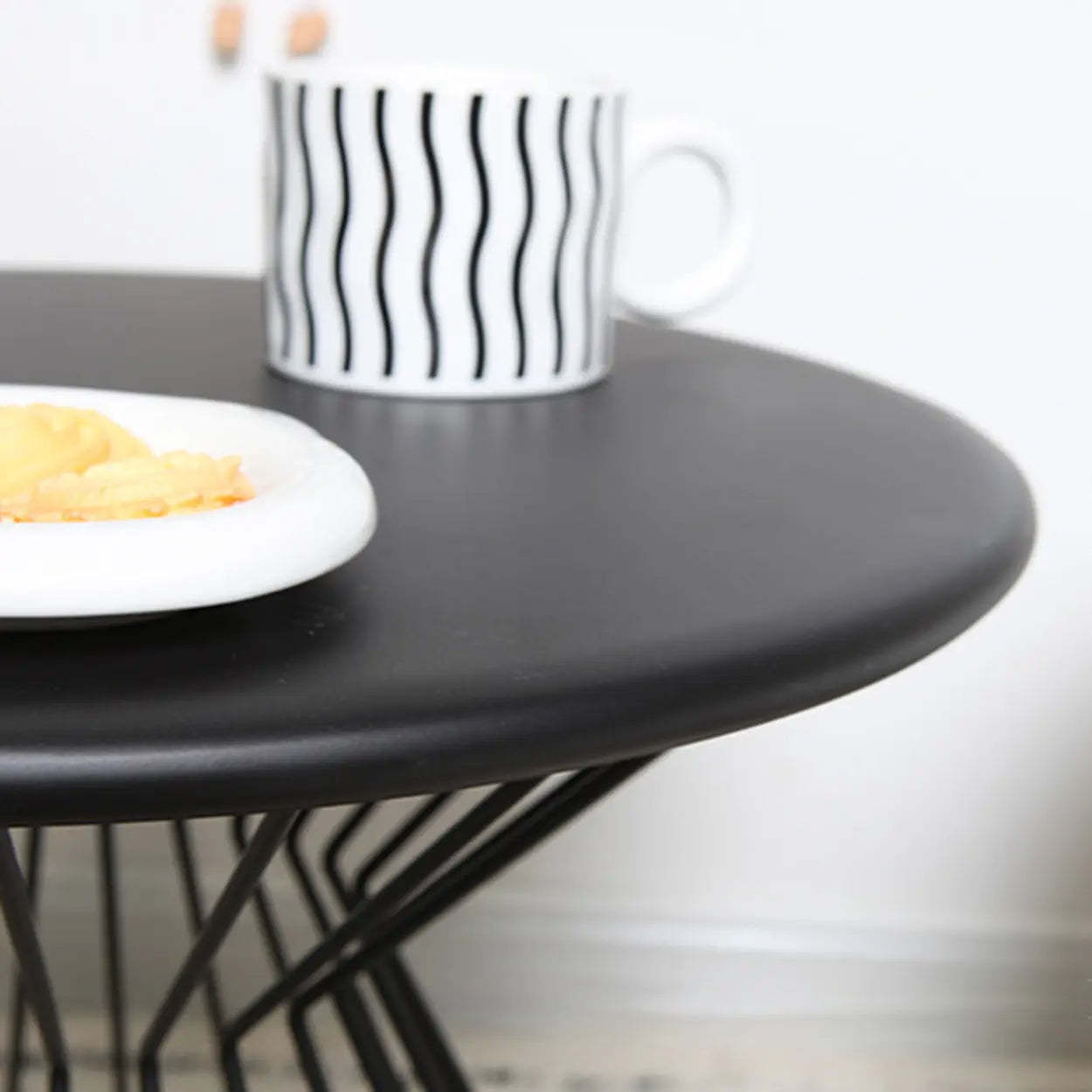 Minimalist Black Metal Small Round Side Table