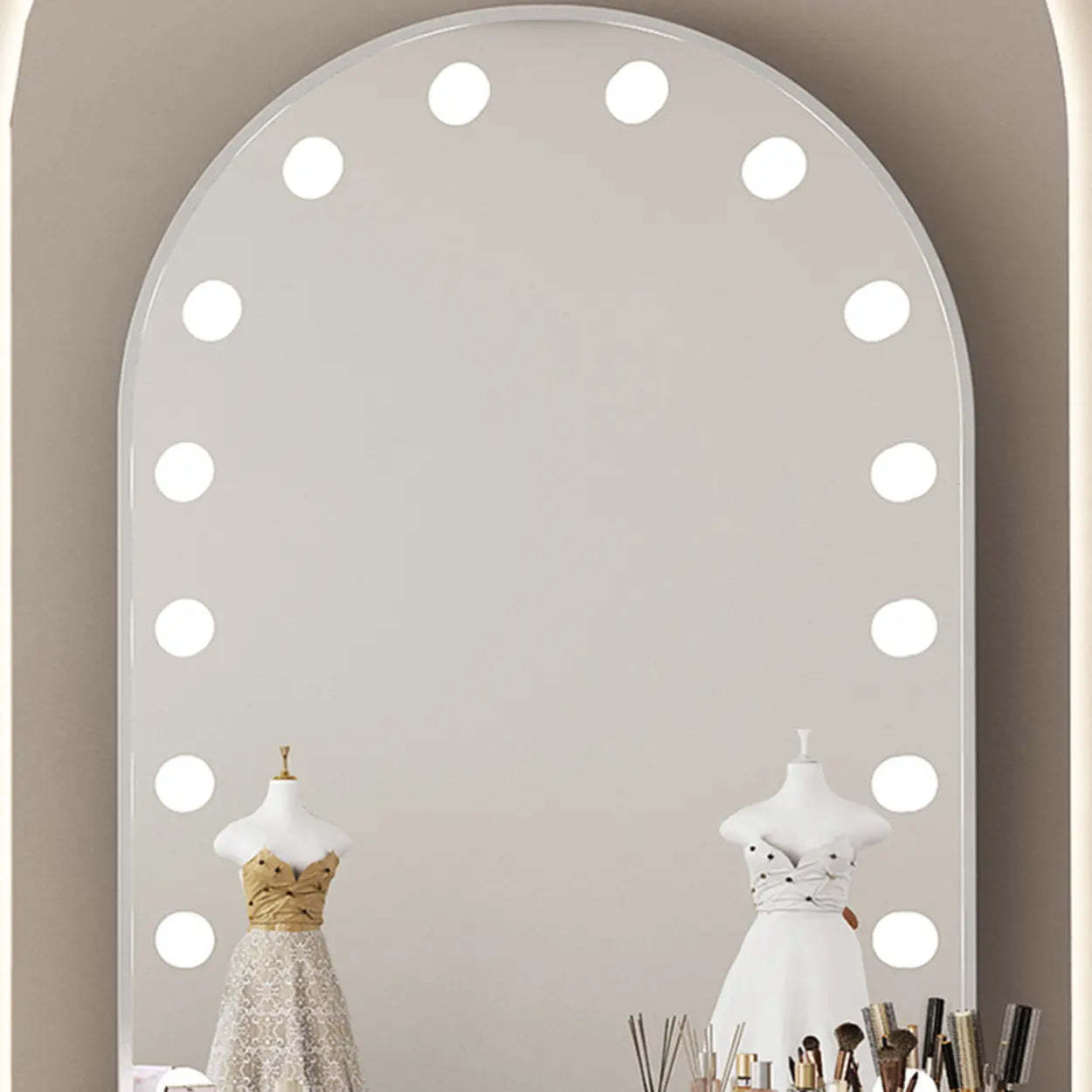 Modern Oval Timber Mirror White Makeup Vanity Set — White / Makeup Vanity & Stool & Mirror
