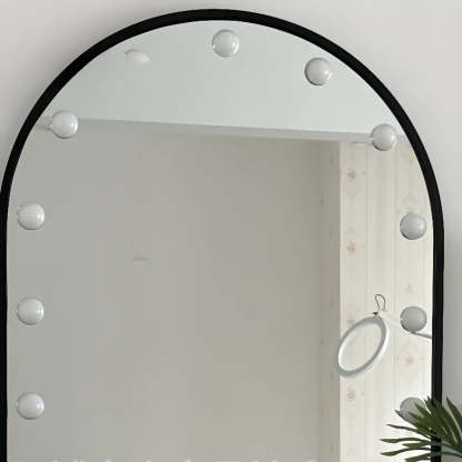 Modern Oval Timber Mirror White Makeup Vanity Set — White-Black / Makeup Vanity & Stool & Mirror