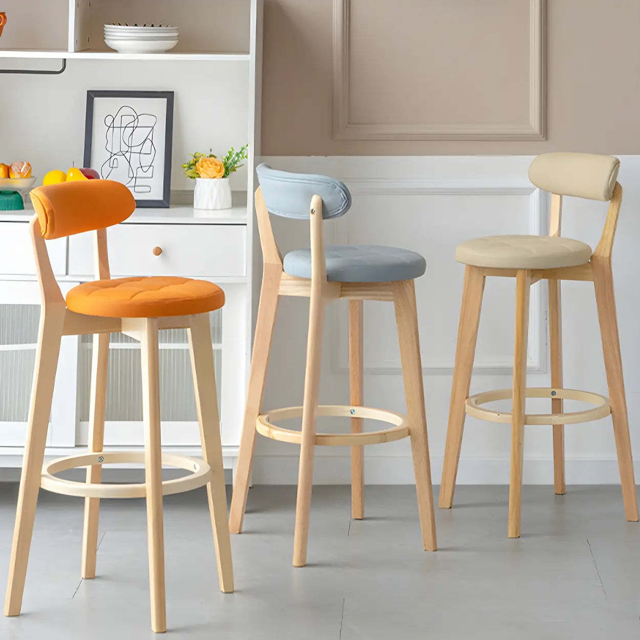 Round Low-Back Wood Bar Stool — 1 Piece / Brown