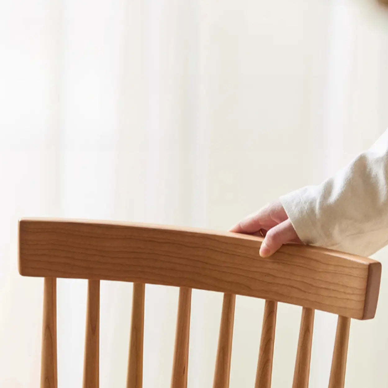 Nordic Windsor-Back Wood Natural Cherry Dining Chair