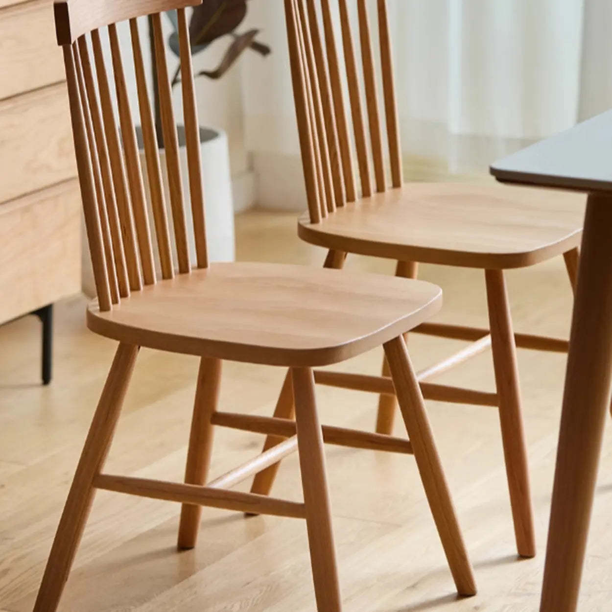 Nordic Windsor-Back Wood Natural Cherry Dining Chair