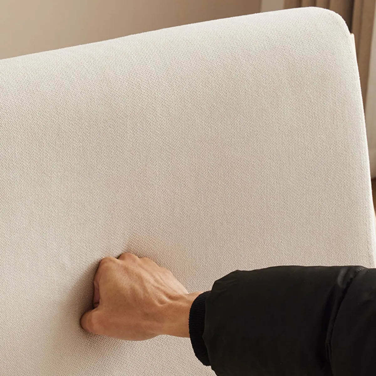 Off-White Scratch Resistant Lounge Chair