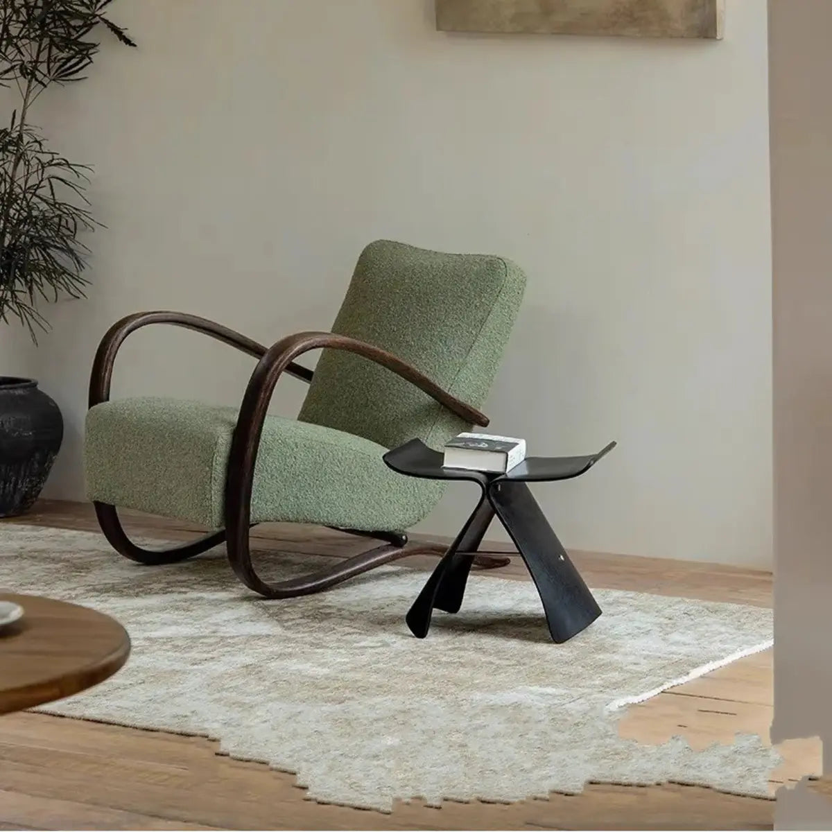 Off-White Sherpa Fill Wood Arm Chair — White / Sherpa