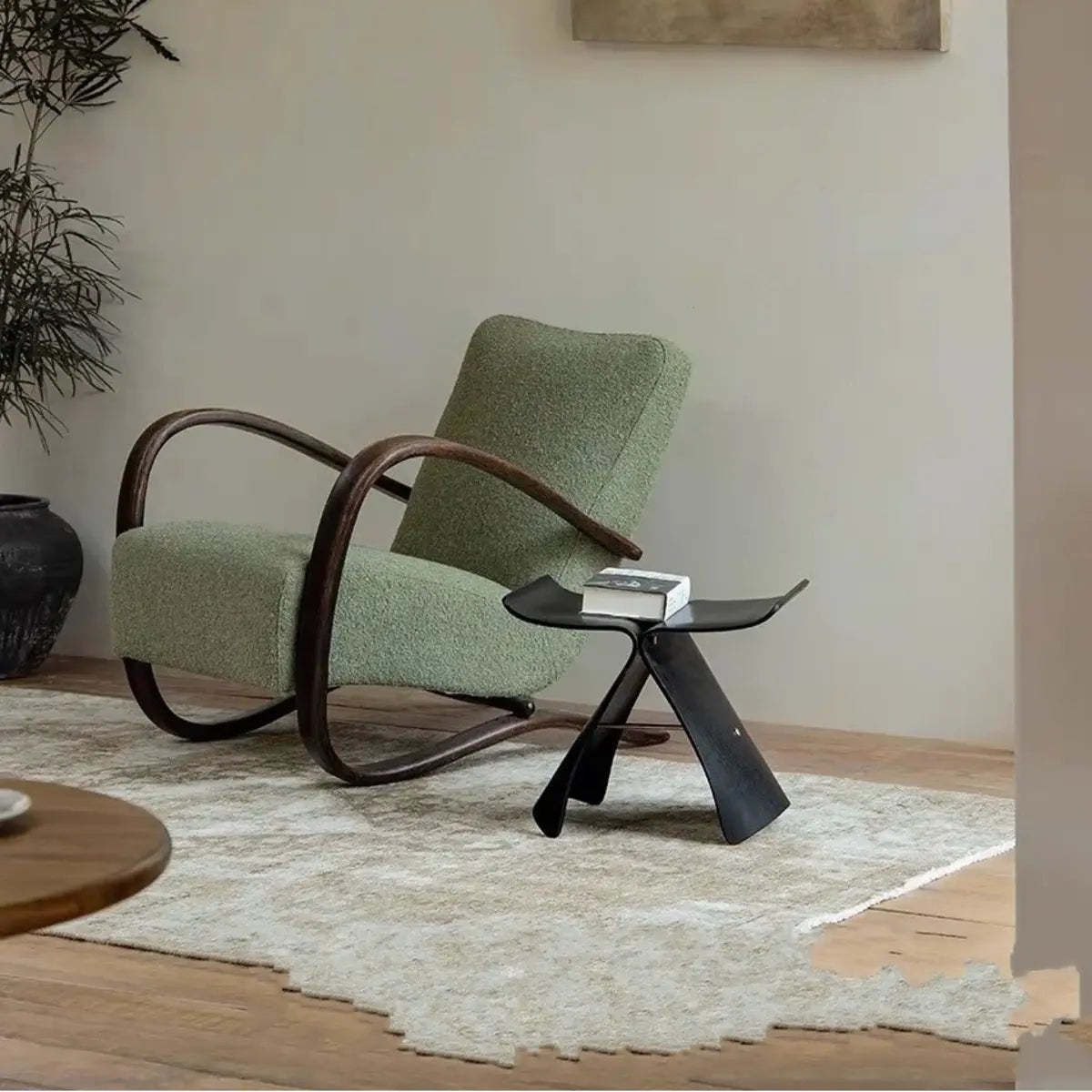 Off-White Sherpa Fill Wood Arm Chair — White / Sherpa