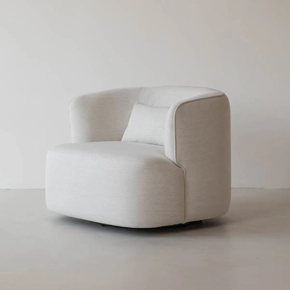 Sherpa Round Arm Chair with Curved Back — Dark Blue / Linen