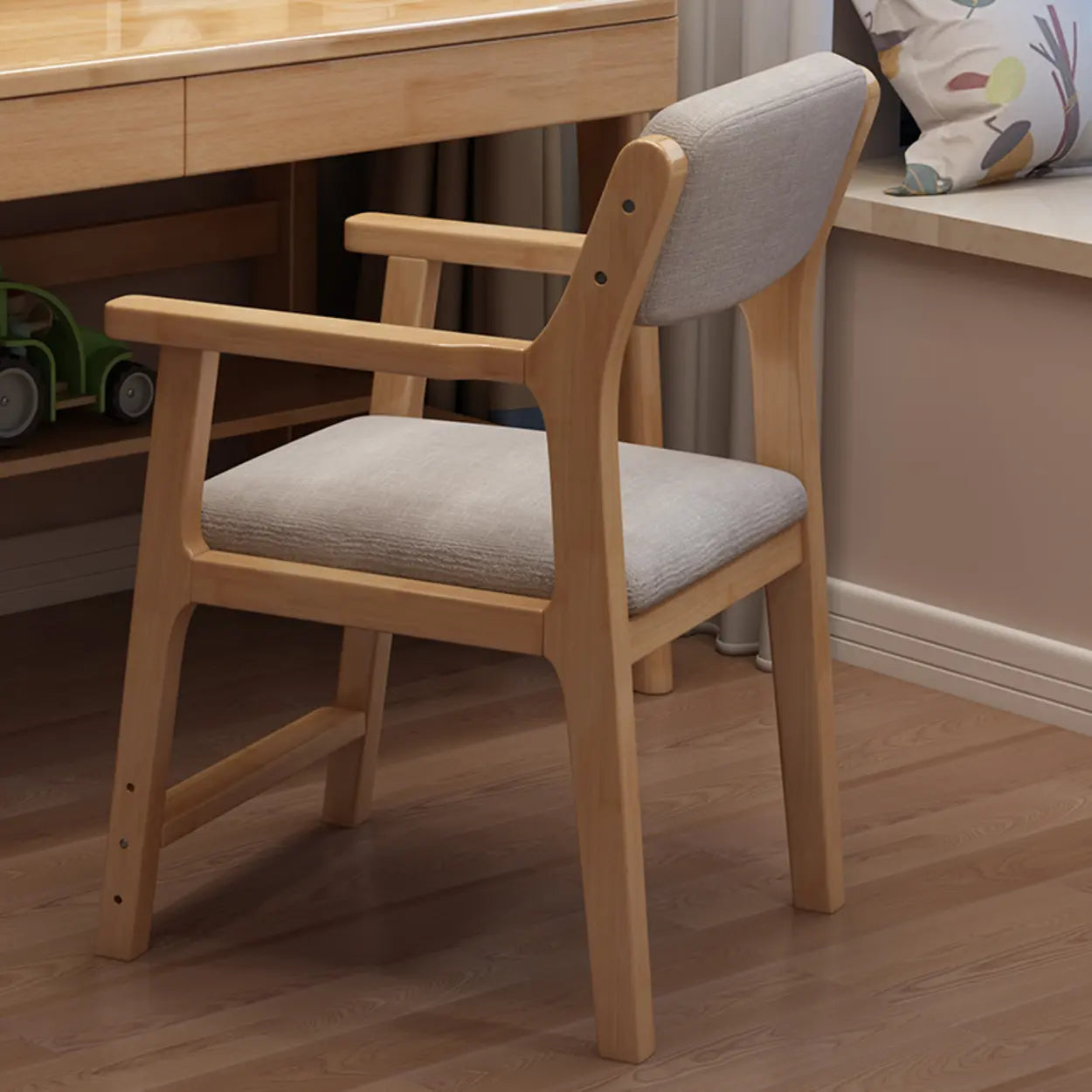 Cotton-Seat Low-Back Wood Dining Chair — Natural / With Arms