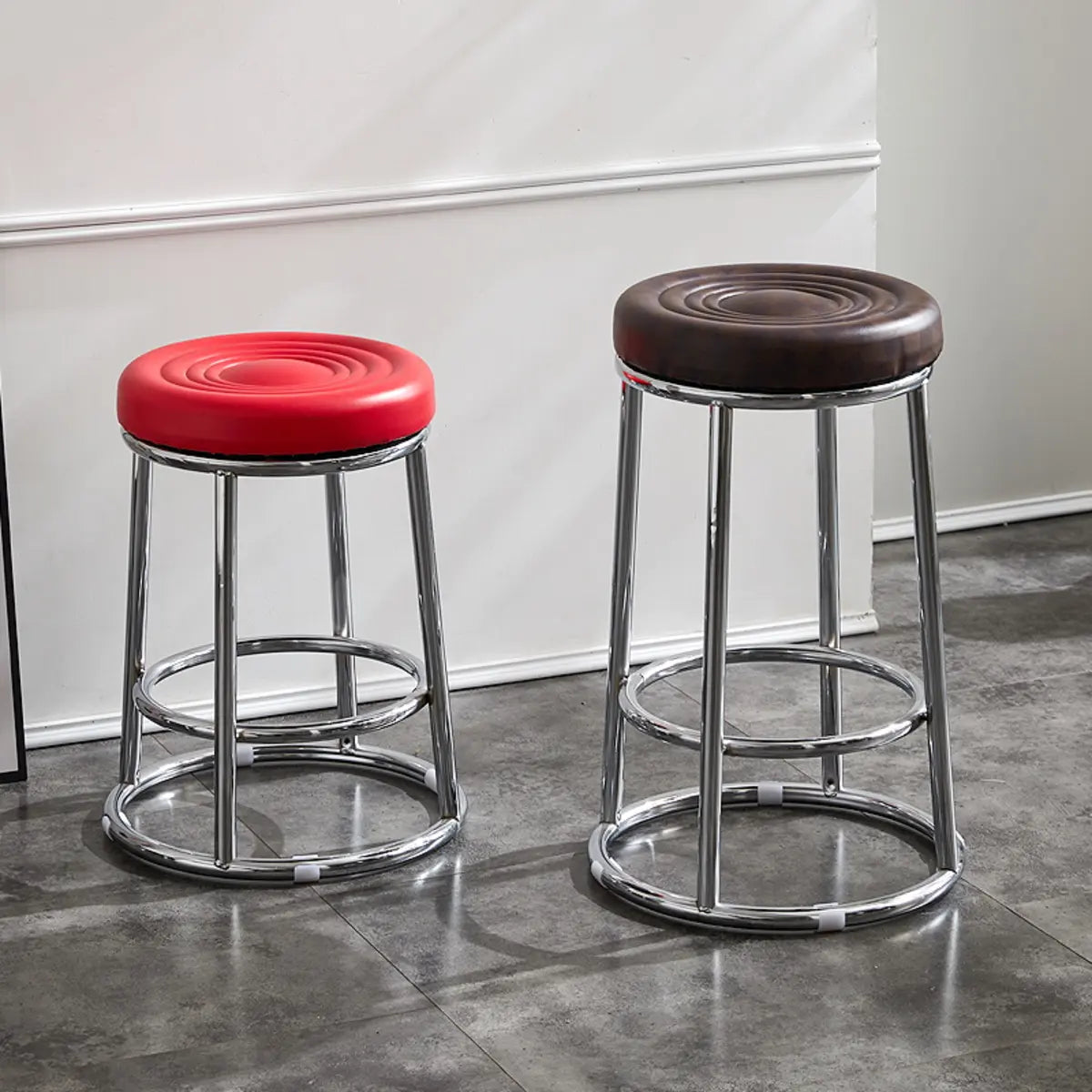 Round Cushioned Metal Backless Black Bar Stool — Black