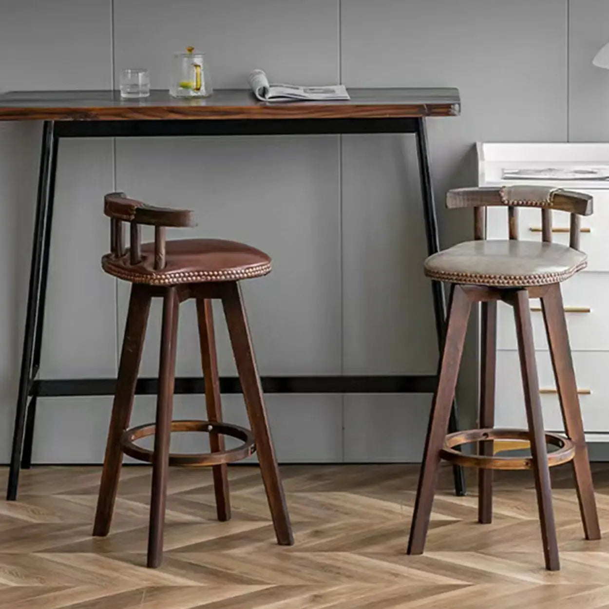 Round Wood Frame Faux Leather Pine Bar Stool