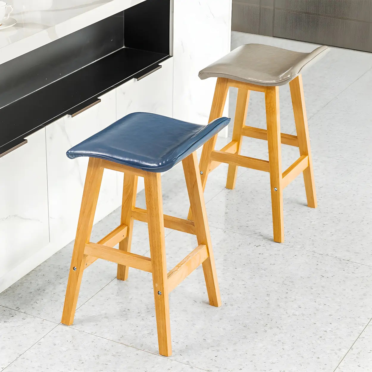 Saddle Faux Leather Low-Back Wood Bar Stool — Ginger / 2 Piece Set