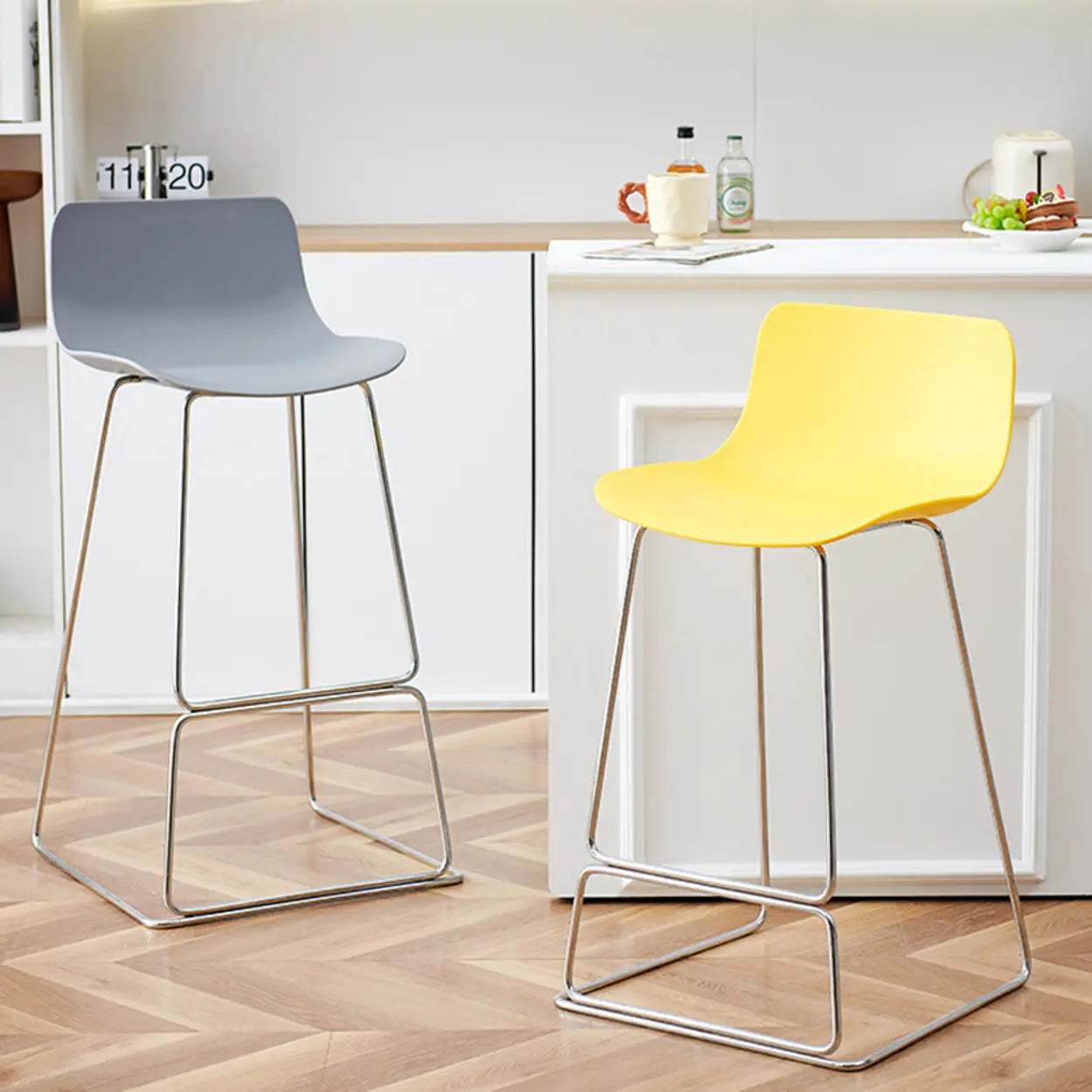 Saddle Low-Back Metal Sled Bar Stool — Black / Black