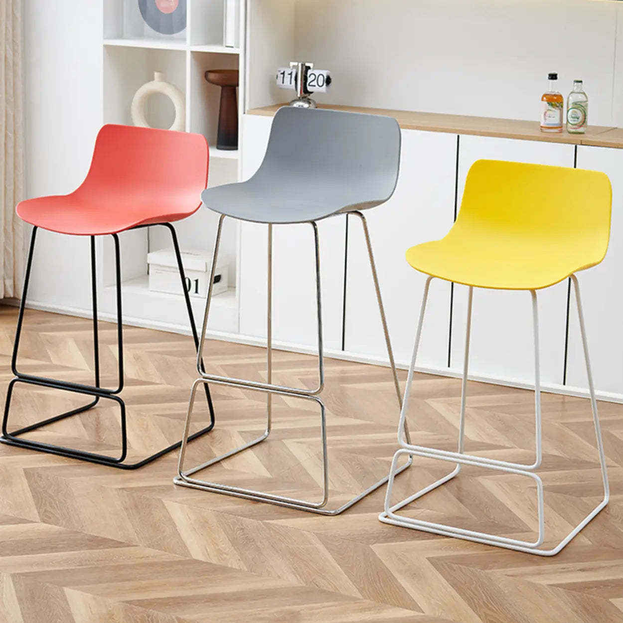 Saddle Low-Back Metal Sled Bar Stool — Black / White