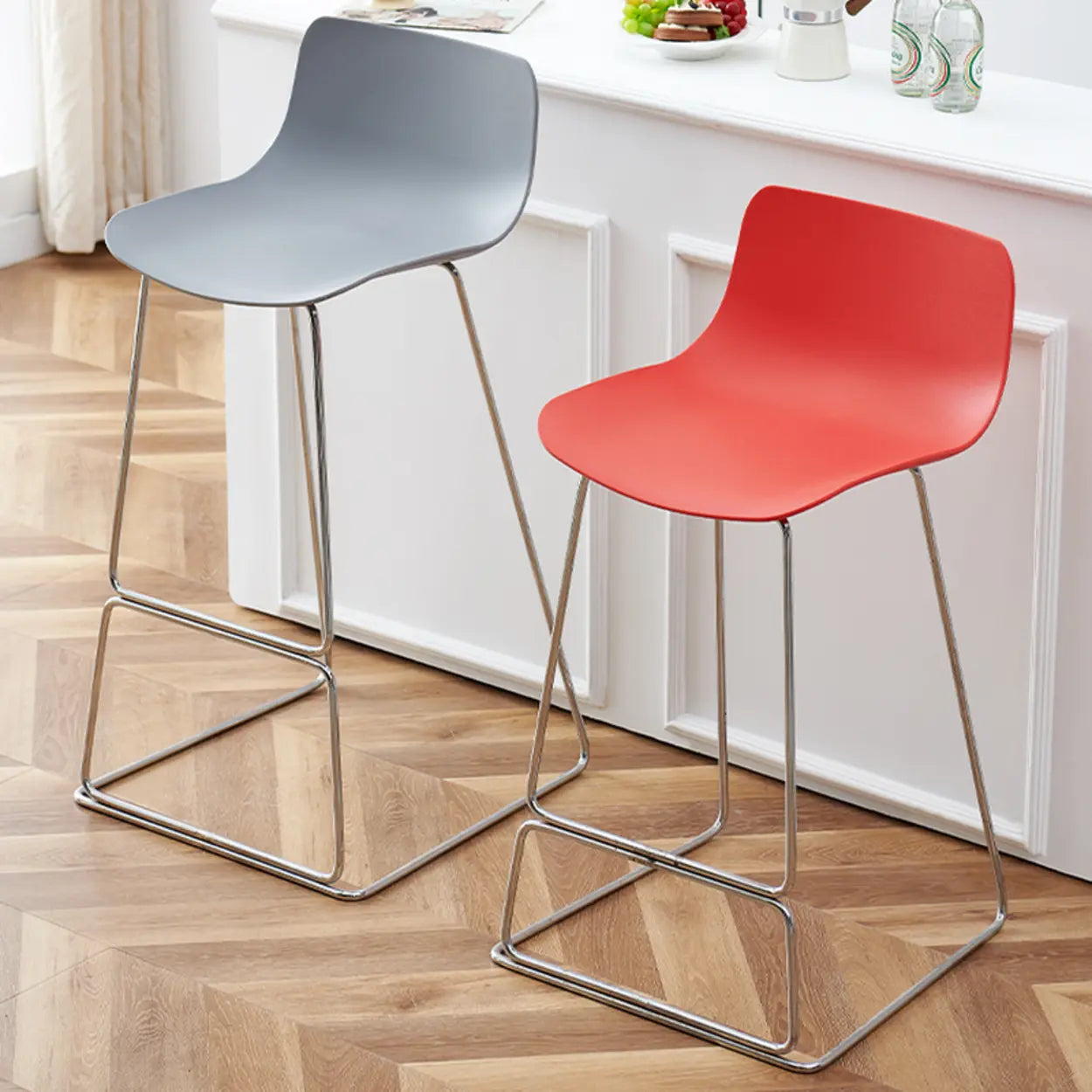 Saddle Low-Back Metal Sled Bar Stool — Silver / Gray
