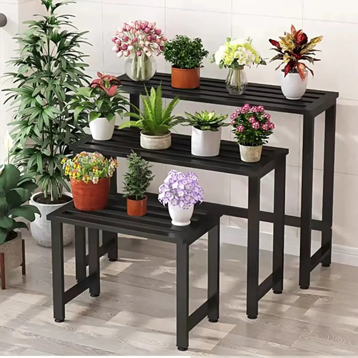 Simple Black Metal Waterproof Plant Stand
