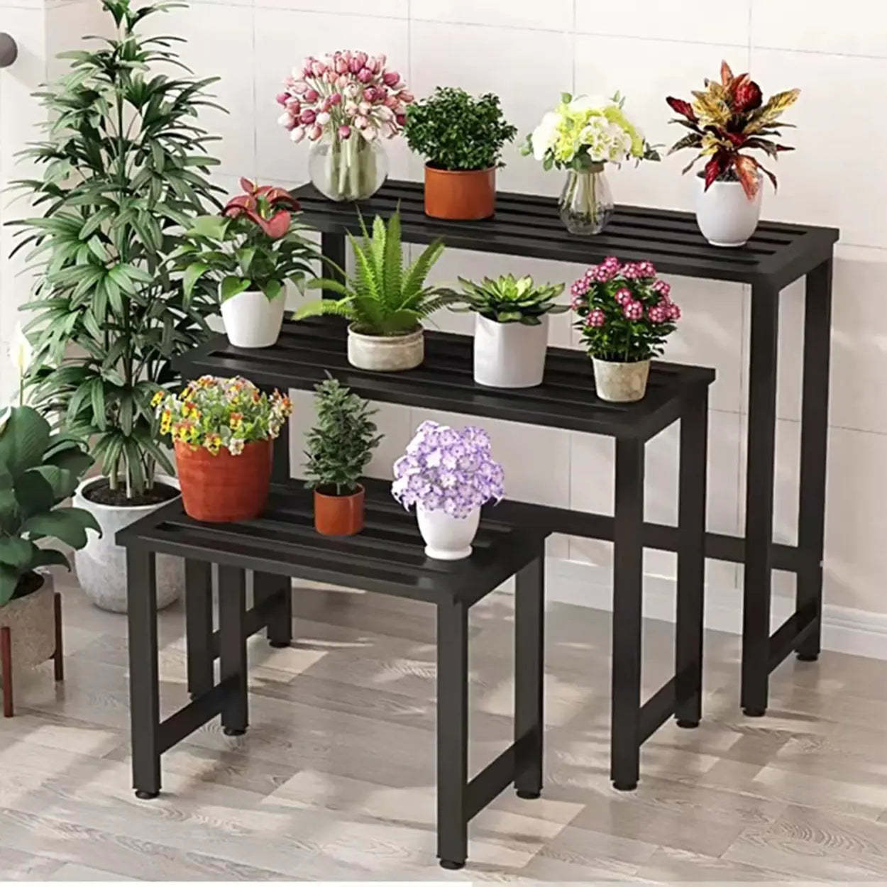 Simple Black Metal Waterproof Plant Stand