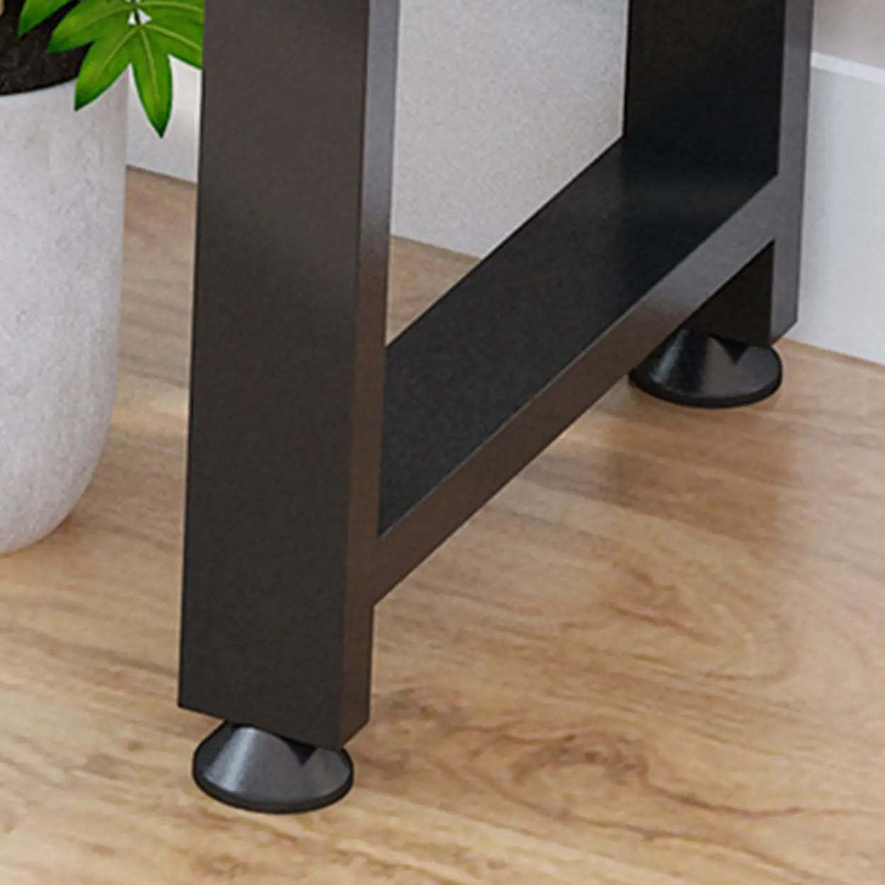 Simple Black Metal Waterproof Plant Stand