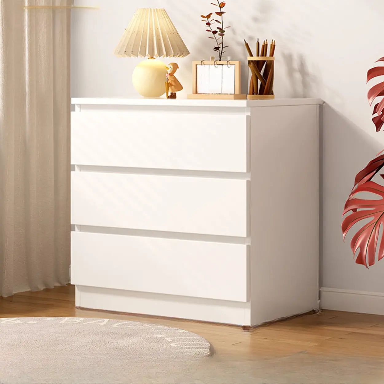 Simple Vertical White Hardwood Dresser with 5 Drawers