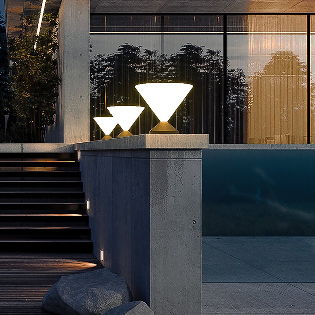 Solar Outdoor Decorative Courtyard Post Light