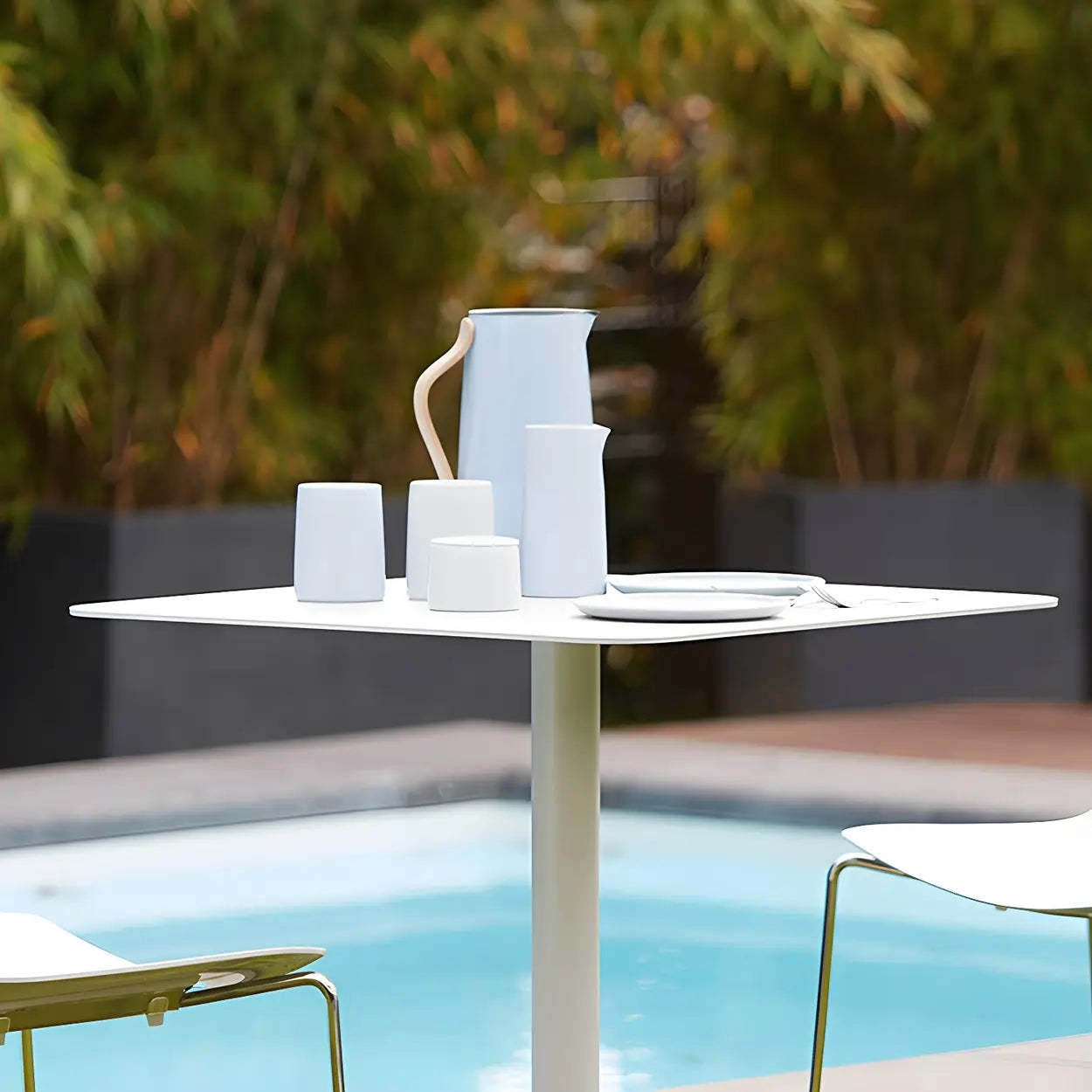 Square White Metal Pedestal Outdoor End Table — Black / 1