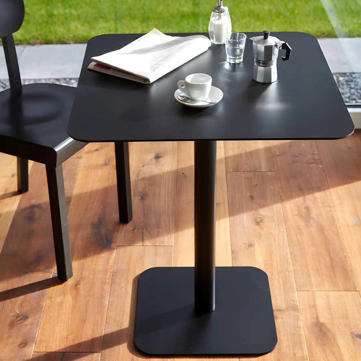 Square White Metal Pedestal Outdoor End Table — White / 1