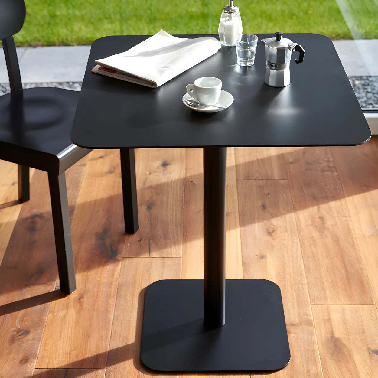 Square White Metal Pedestal Outdoor End Table — White / 1