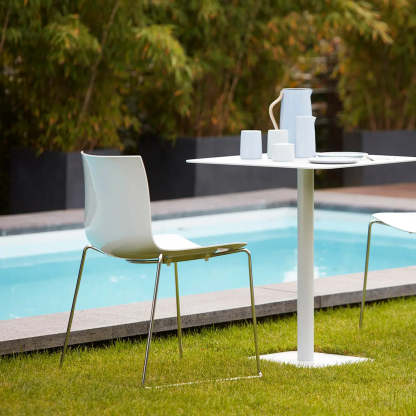 Square White Metal Pedestal Outdoor End Table — White / 2