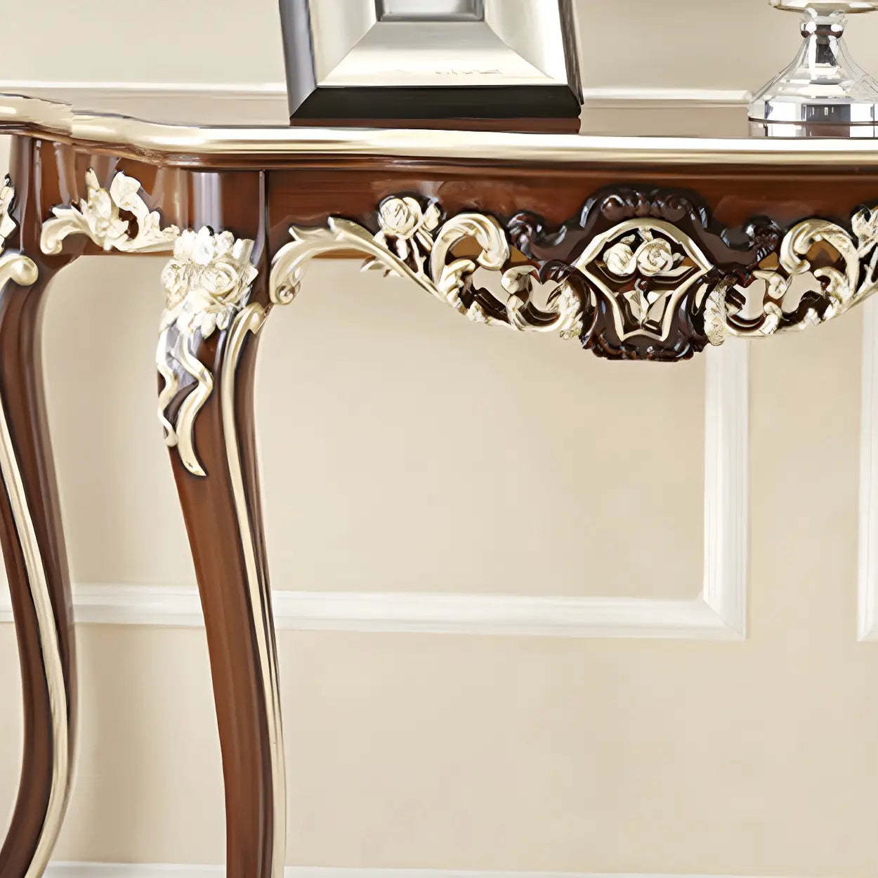 Stain-Resistant Ornate Mahogany Baroque Console Table — Champagne
