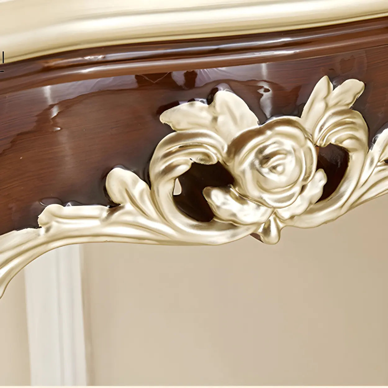 Stain-Resistant Ornate Mahogany Baroque Console Table — Champagne