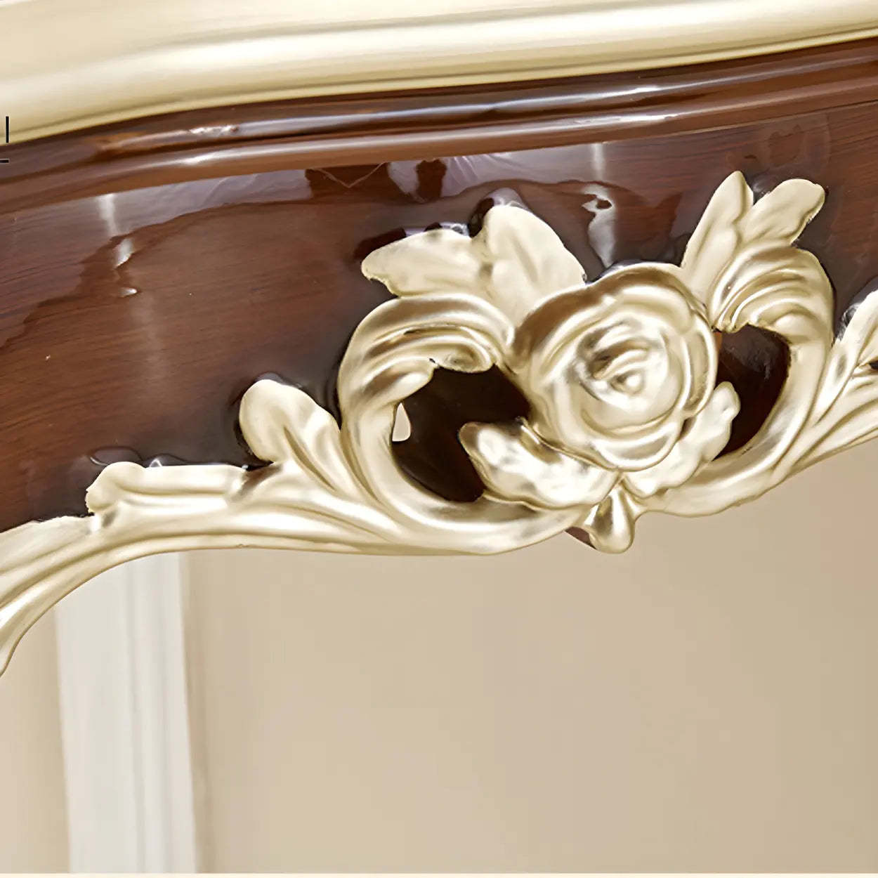 Stain-Resistant Ornate Mahogany Baroque Console Table — Champagne