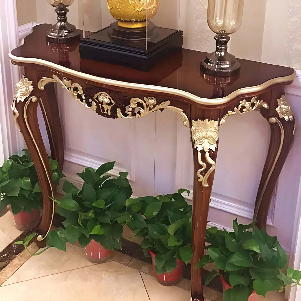 Stain-Resistant Ornate Mahogany Baroque Console Table — Gold