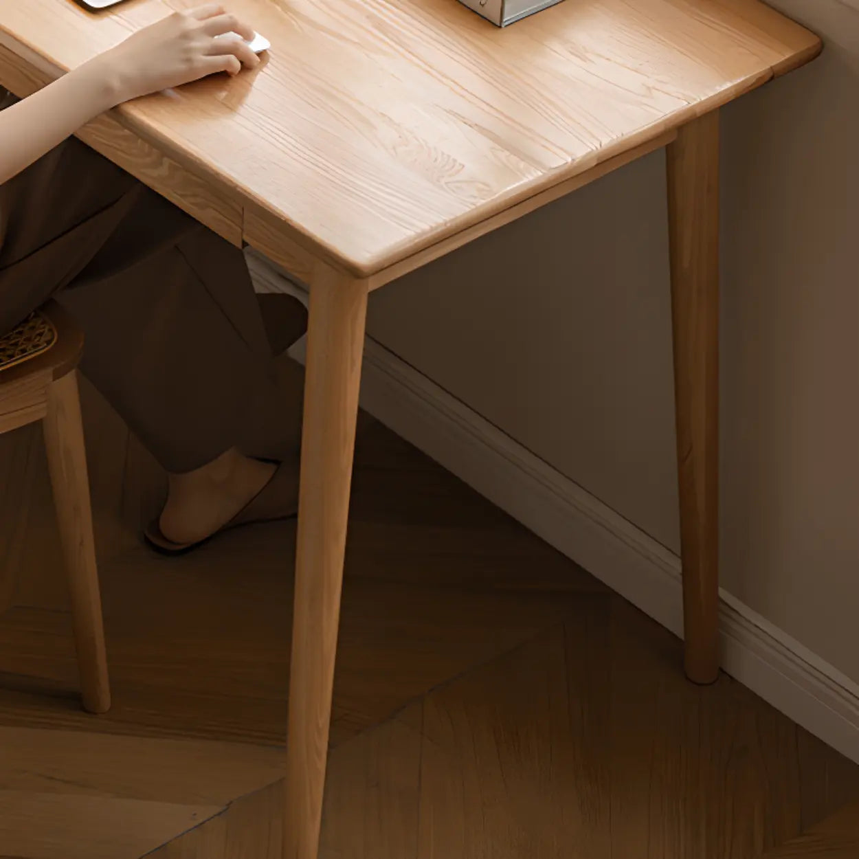 Wood Computer Desk with Drawers