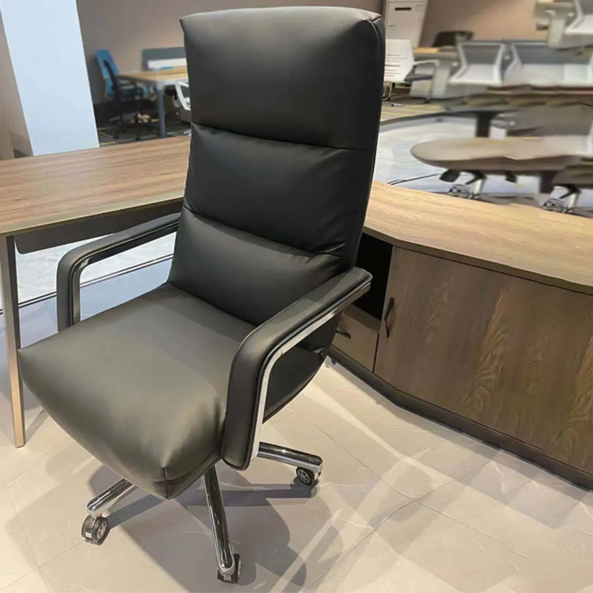 Tilt Swivel Ergonomic Leather Office Chair with Wheels