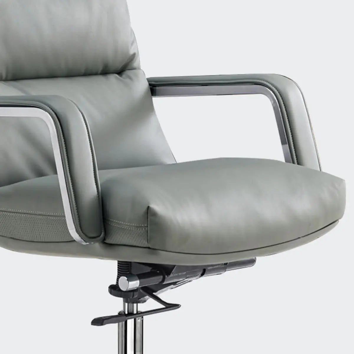 Tilt Swivel Ergonomic Leather Office Chair with Wheels