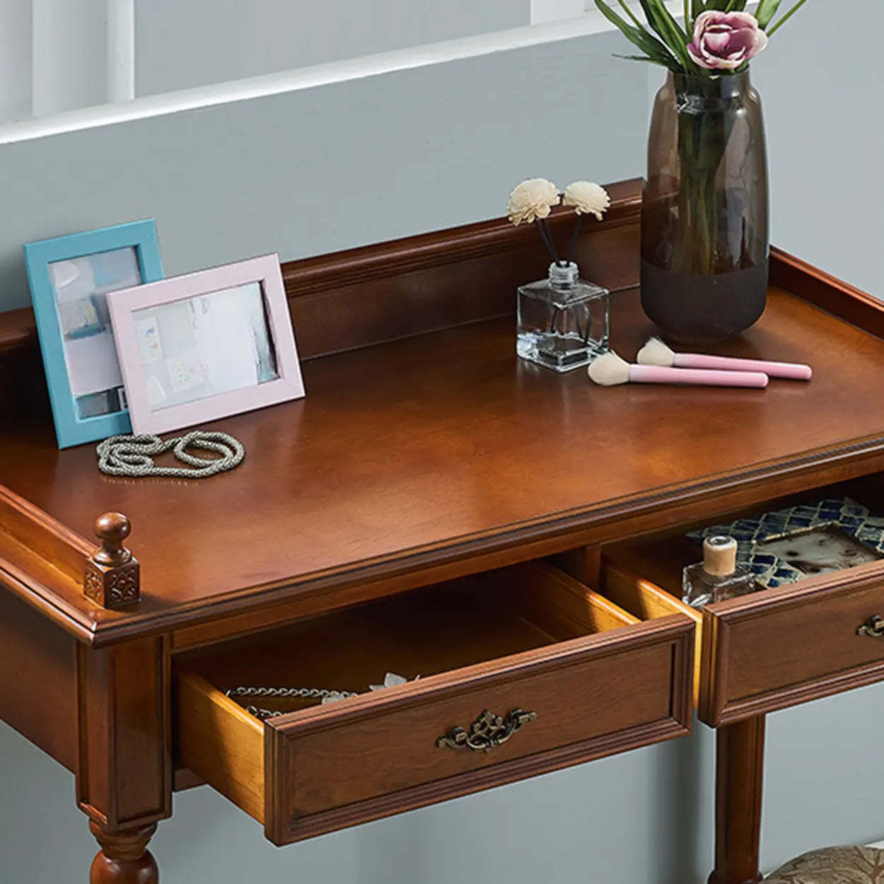 Traditional Rubberwood Drawer Writing Desk