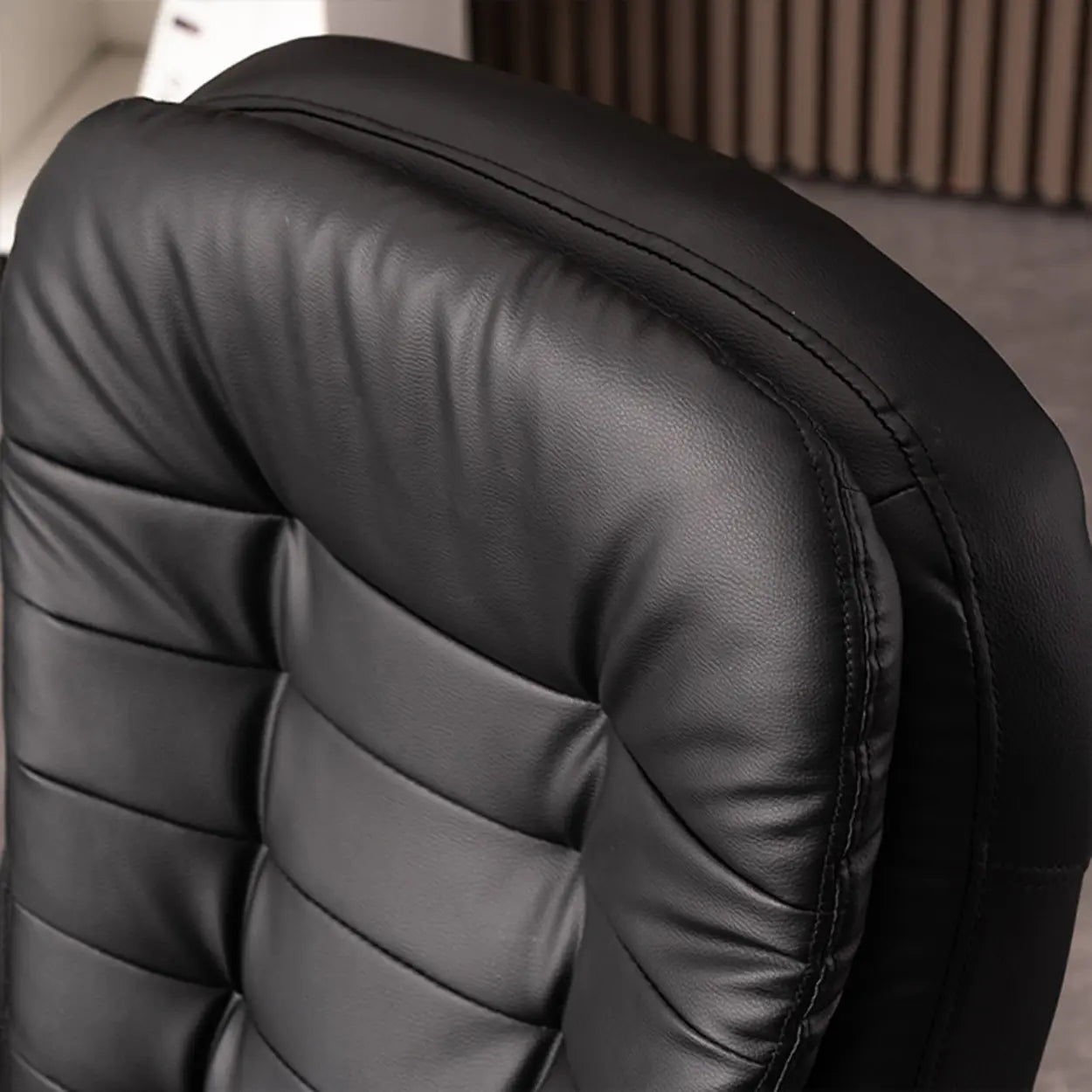 Trendy Brown Adjustable Ergonomic Leather Office Chair — Brown / PU (Polyurethane)