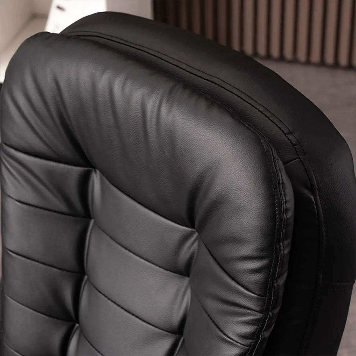 Trendy Brown Adjustable Ergonomic Leather Office Chair — Brown / PU (Polyurethane)