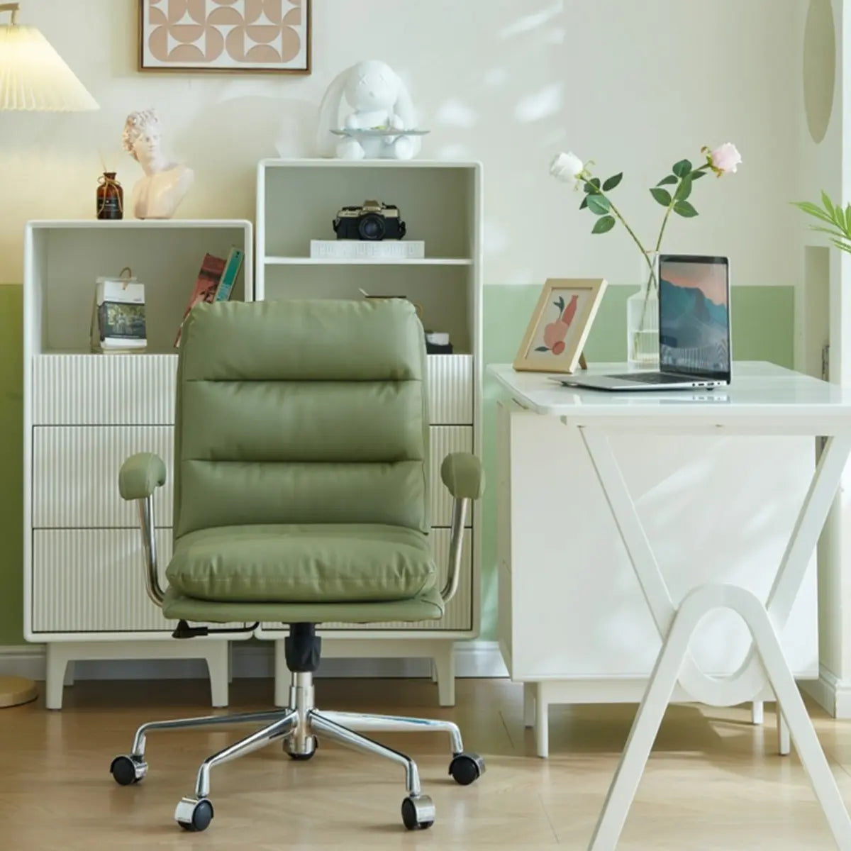 Trendy Green Aluminum Swivel Office Chair — Genuine Leather