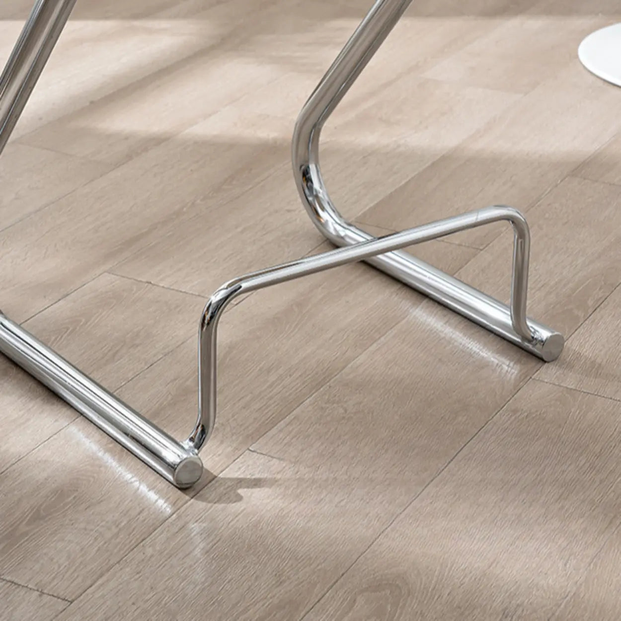 Curved Sled-Base Bucket Bar Stool with Footrest — White / White