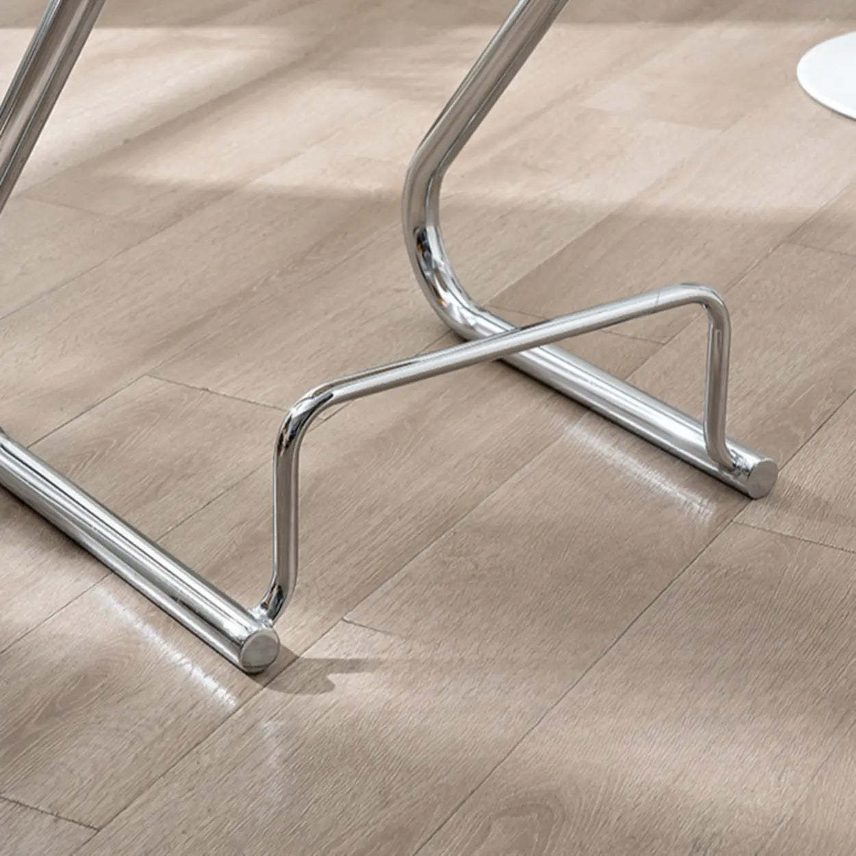 Curved Sled-Base Bucket Bar Stool with Footrest — White / White