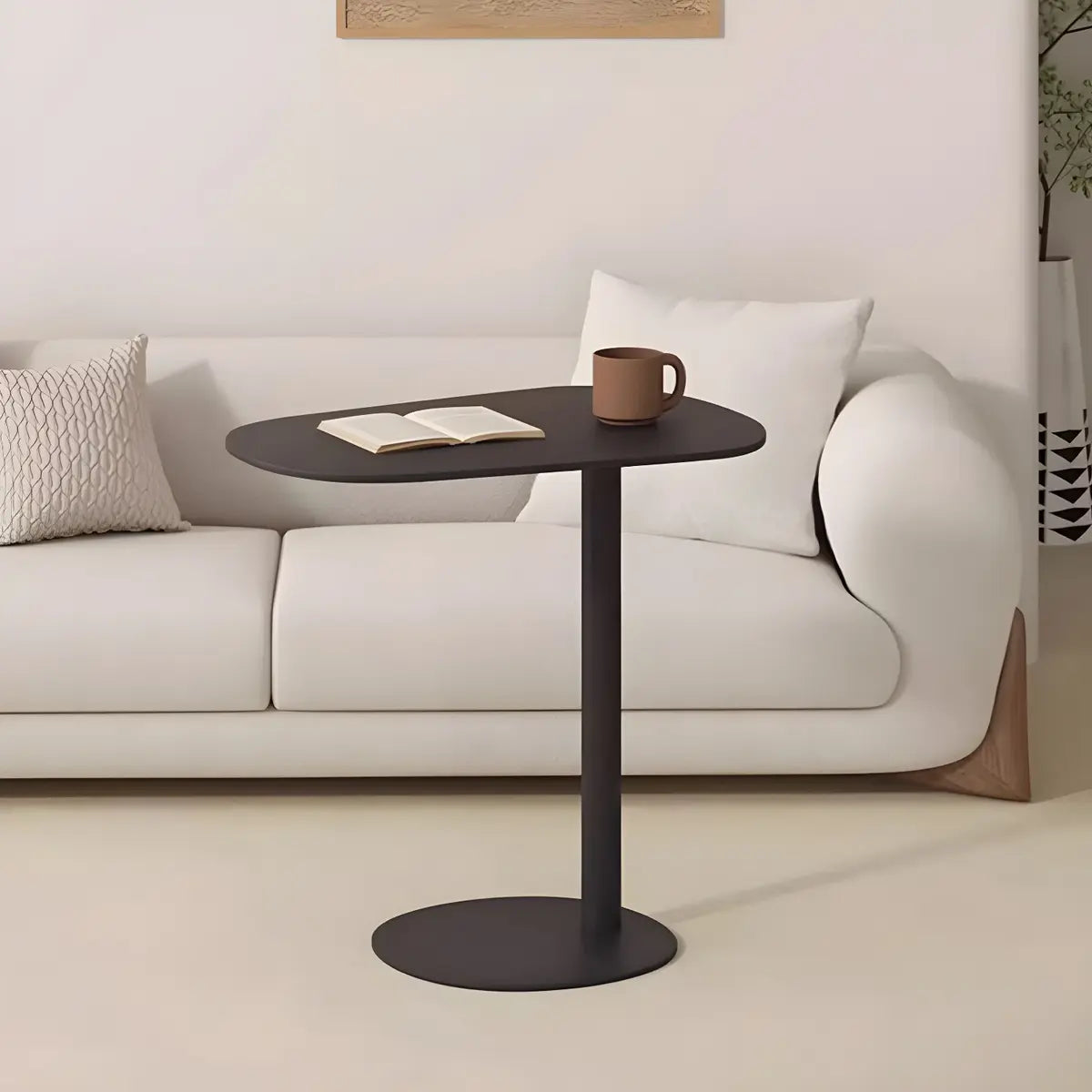 Nordic oval c-shaped coffee tables in metal — 21"L x 15"W x 20"H / Black / 1-Table